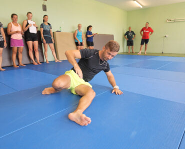 Učíme sa ako padať vpred