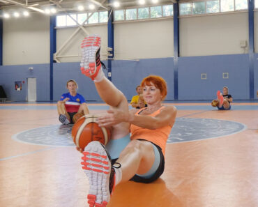 Strečing s loptou a posilňovanie s loptou